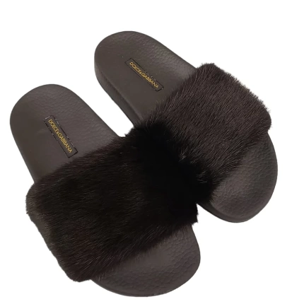 Slide Dolce & Gabbana Preta com Pelos