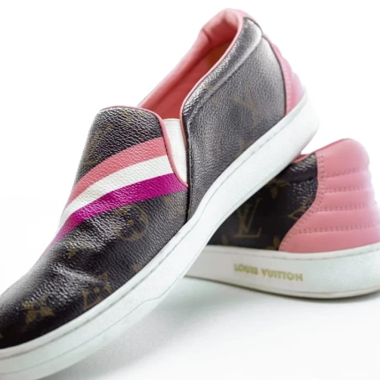 Tênis Louis Vuitton Frontrow Slip On Striped Monograma e Rosa